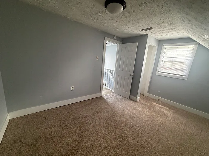 427 N Riley Ave — Photo 9