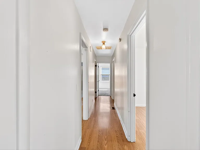 345 NW Norman Ave — Photo 14