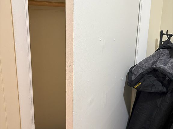 4th image of 95 Gordon St