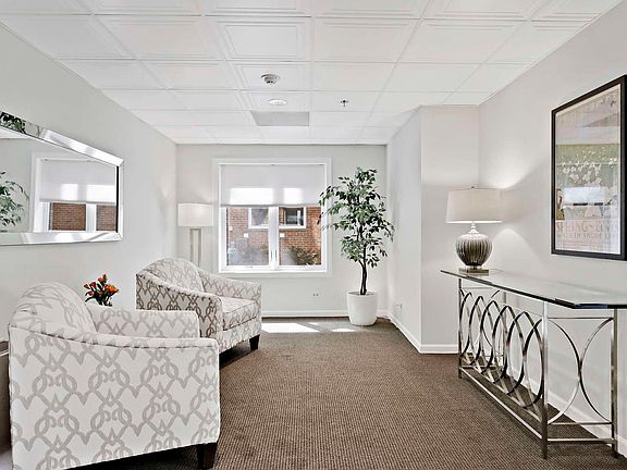 3rd image of 2720 Central St APT 5C