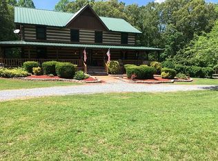 1530 Deal Rd, Burns, TN 37029