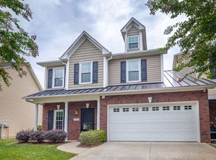 2012 Talbot Ln, Hickory, NC 28602