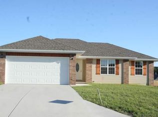 716 W Christopher Ln, Clever, MO 65631