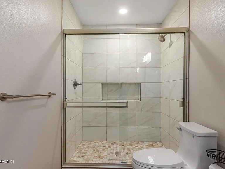 1628 E Del Rio Dr — Photo 20