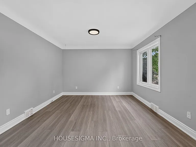 342 Carlton St — Photo 6