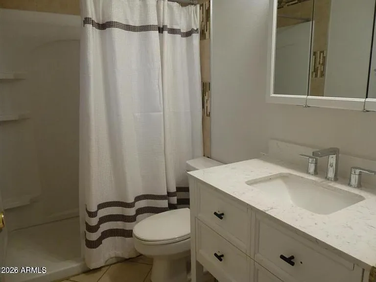 946 E Loma Vista Dr — Photo 11