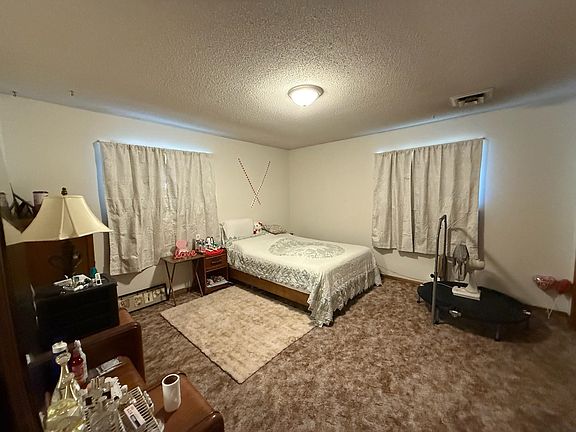 3rd image of 1504 N Washington Ave