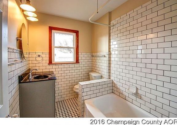3rd image of 317 E 4th St