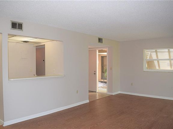 4th image of 120 Hibiscus Woods Ct APT 8C