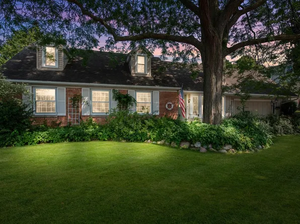 414 Hillcrest COURT, Port Washington, WI 53074