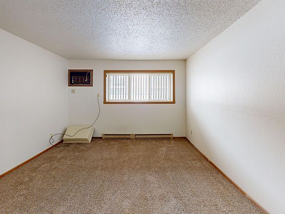 2nd image of 1624 E Gateway Cir S APT 203