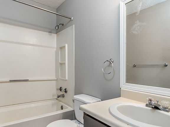5th image of 6140 Cooper St #18