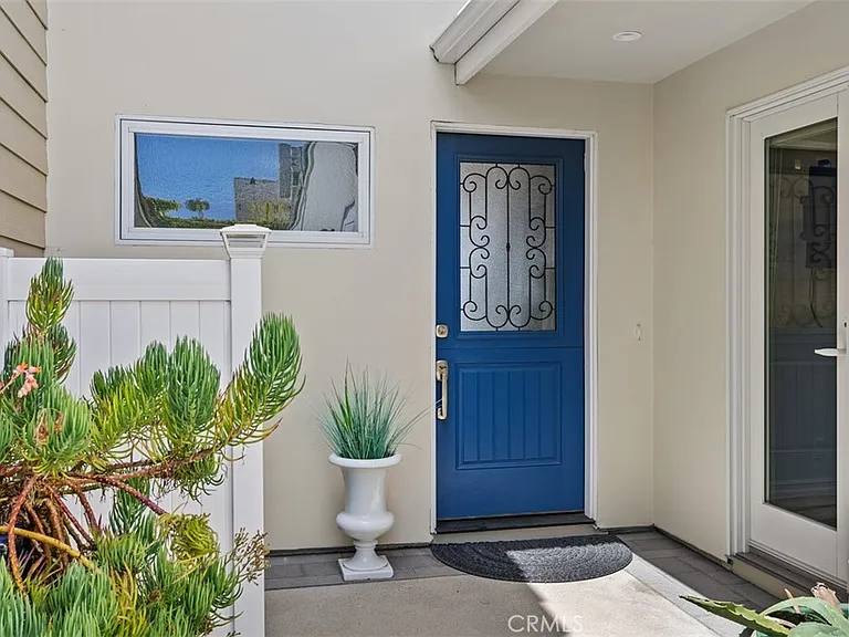 24065 Windward Dr — Photo 2