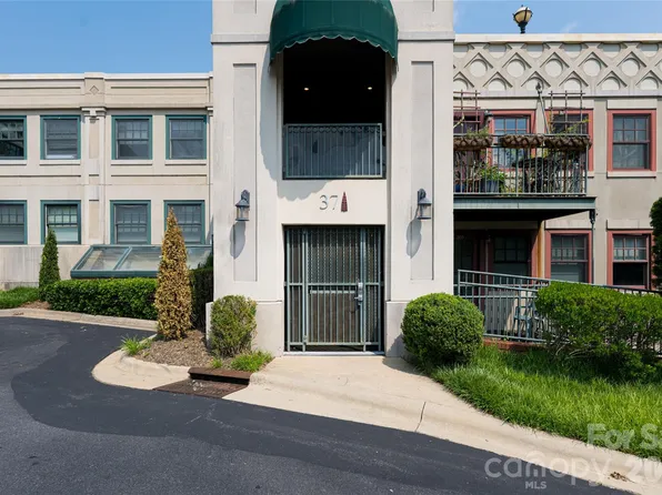 37 Hiawassee St APT W203, Asheville, NC 28801