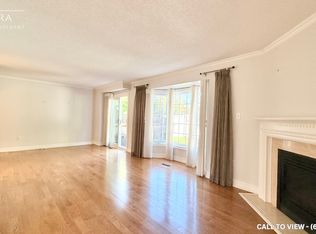 2145 Country Club Dr #6-5, Burlington, ON L7M4E1