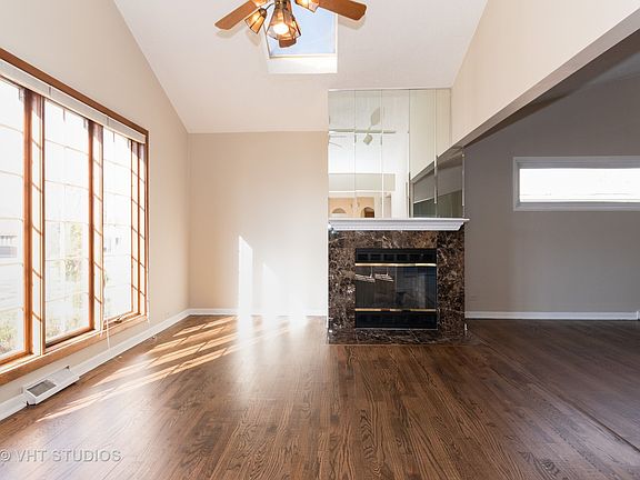 4th image of 10838 Claridge St