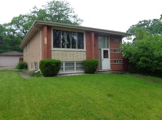 9442 S 82nd Ave, Hickory Hills, IL 60457