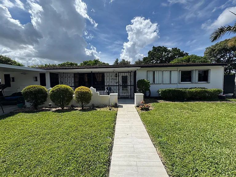 NW 44th Ave — Photo 12