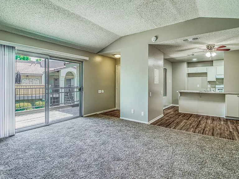 Monterey Villas — Photo 25