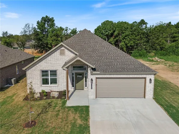 2308 Lexington St, Siloam Springs, AR 72761