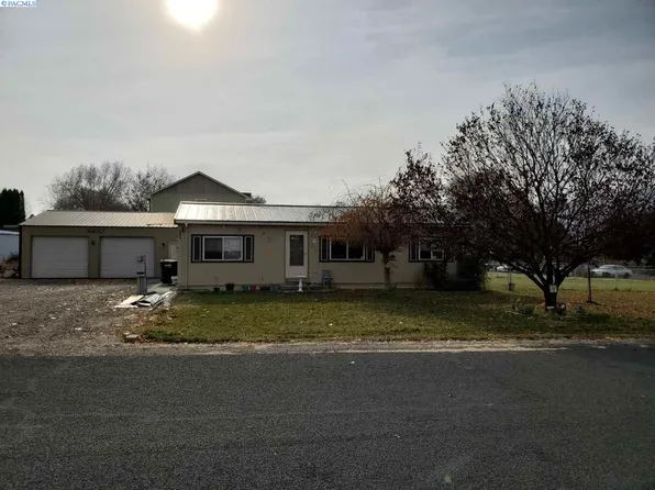 4201 W Windy Ln, Benton City, WA 99320