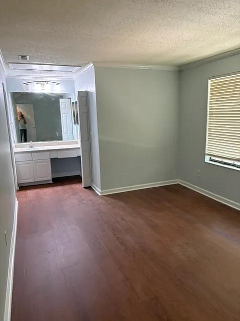 2 bed, 2.5 bath, 1206 sqft, $2,400 — Photo 4