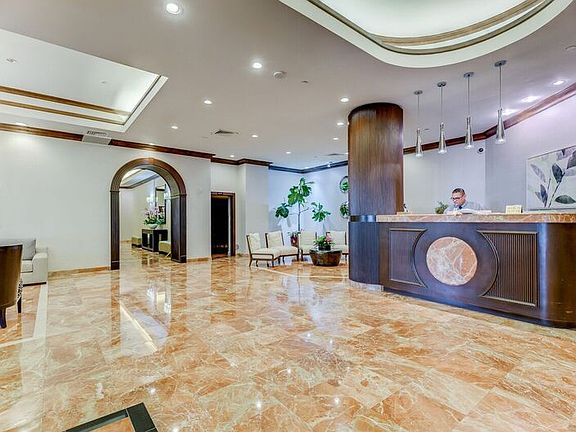 3rd image of 3610 Yacht Club Dr #414W