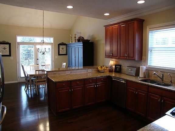 4th image of 6117 Touraco Dr
