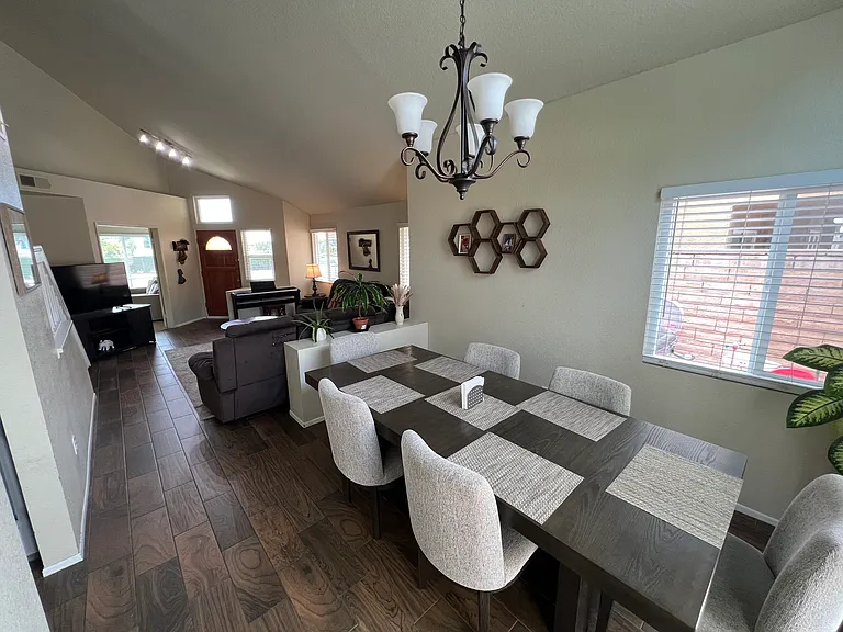 11932 Lewisia Ave — Photo 4