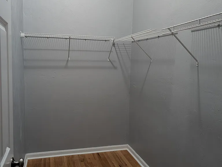 131 America Blvd — Photo 14