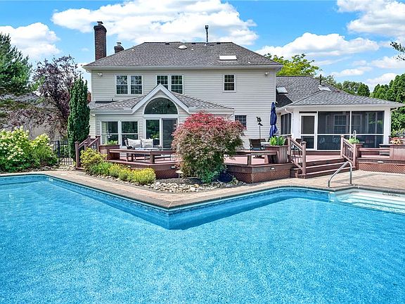 3rd image of 4416 Tracey Ln