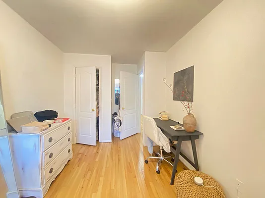 Rented by Dream Space Realty | media 22