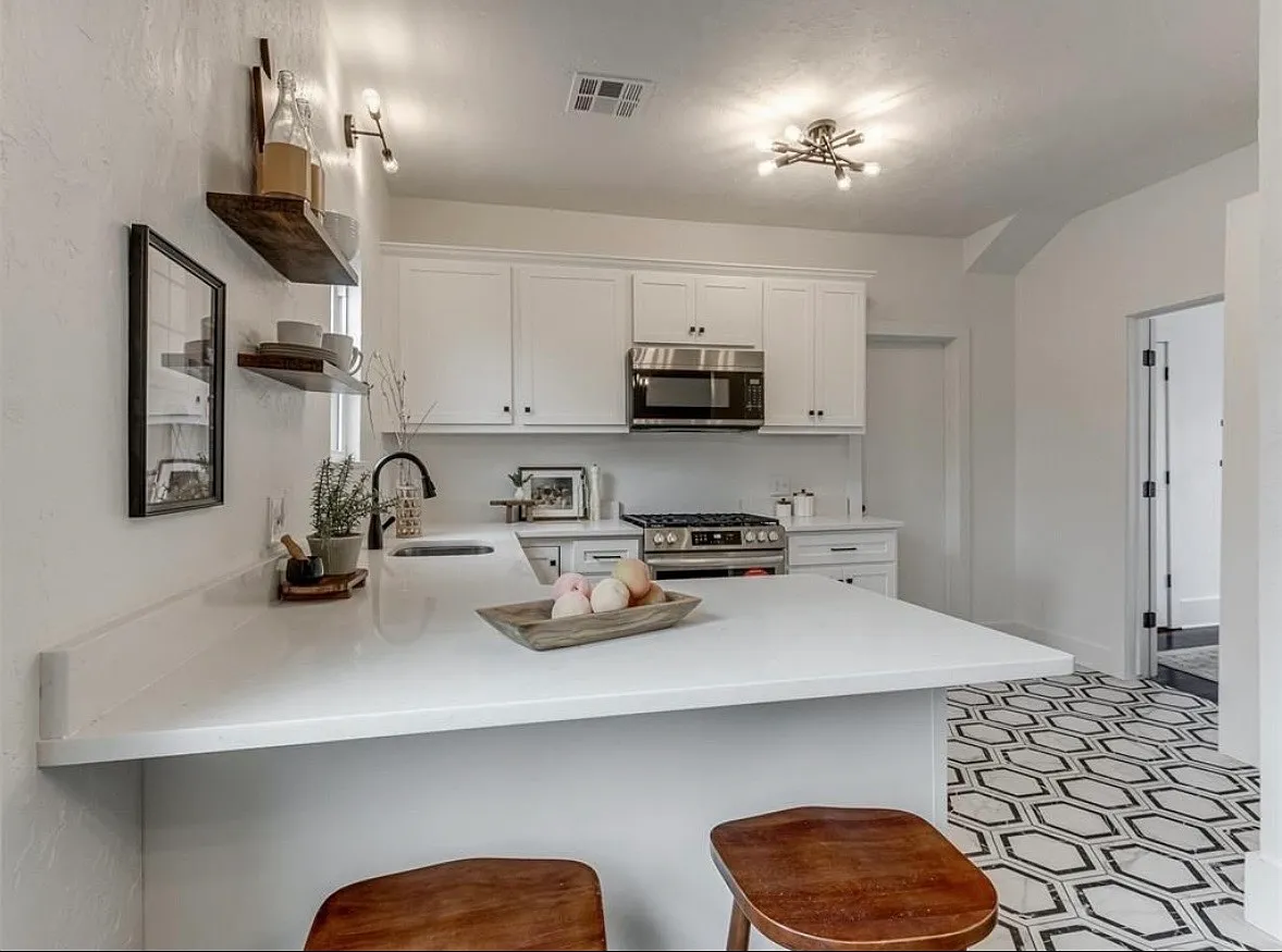 NW 13th St, Oklahoma City — Photo 1