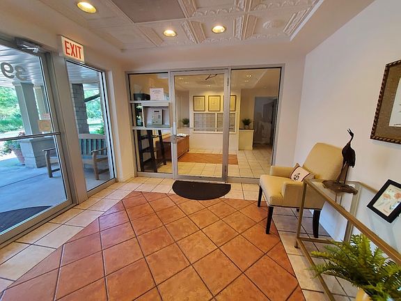 3rd image of 3900 W Bryn Mawr Ave APT 308