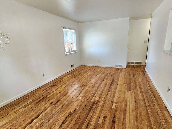 2nd image of 1013 Kennedy St