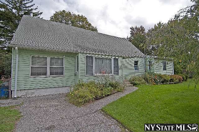 1st image of 163 W 21st St