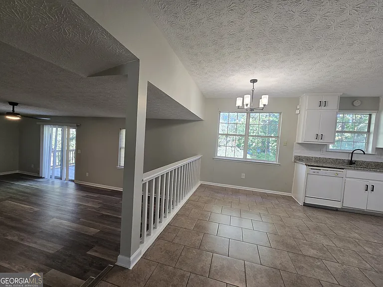 938 Iron Gate Blvd — Photo 3