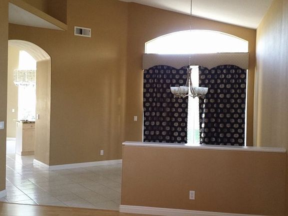 5th image of 3411 E Barrington Dr