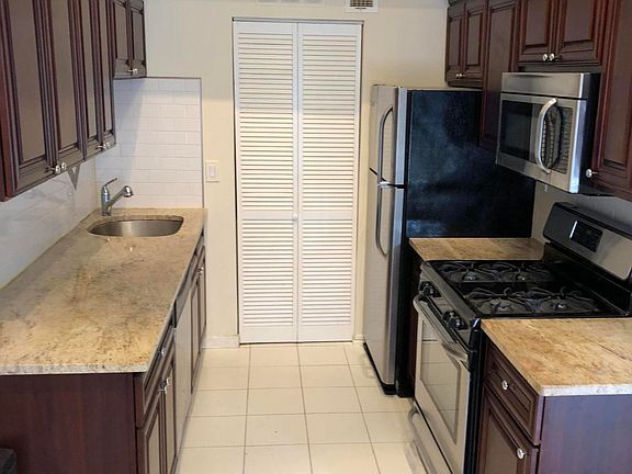 4th image of 97 Pierpont Pl