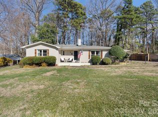 3318 Campbell Dr, Charlotte, NC 28205