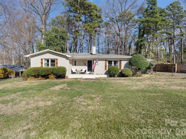 3318 Campbell Dr, Charlotte, NC 28205