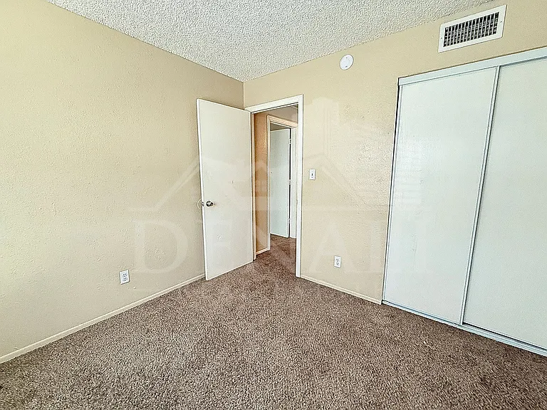 4514 E Riverside St — Photo 12