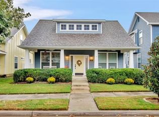 9826 Walnut Hill Dr, Aubrey, TX 76227