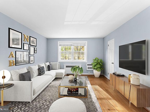 5th image of 203 N Trenton St APT 4