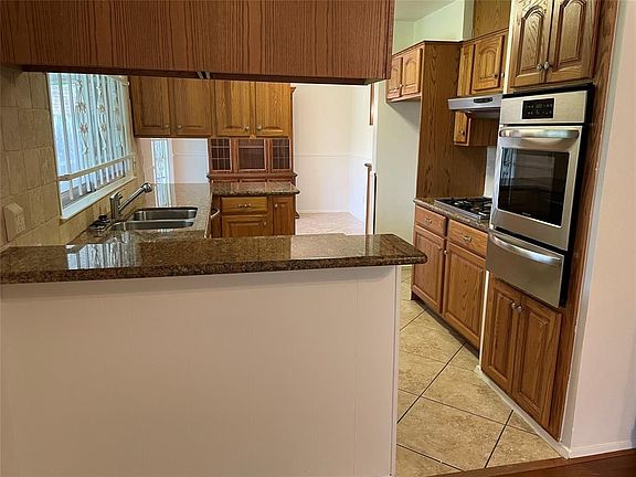 4th image of 12219 Blue River Dr