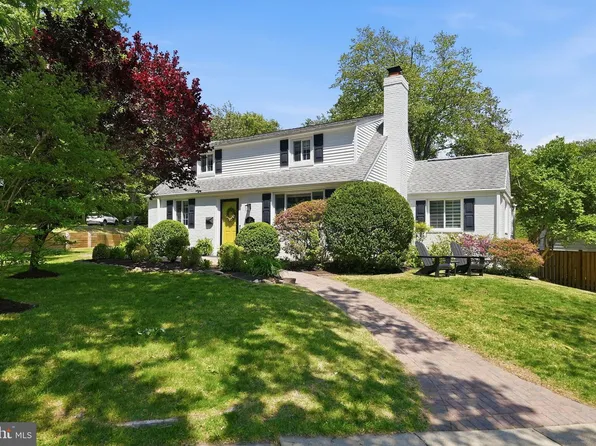 6207 Adelaide Dr, Bethesda, MD 20817