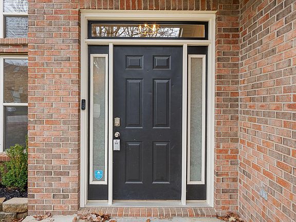 5th image of 469 Lucille Dr