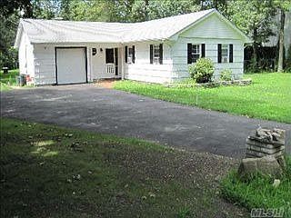 1st image of 105 Carlton Dr E