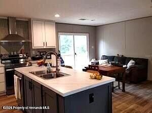 3rd image of 1826 SE 44th Pl