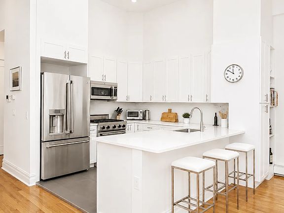4th image of 35 Union Sq #Penthouse 4